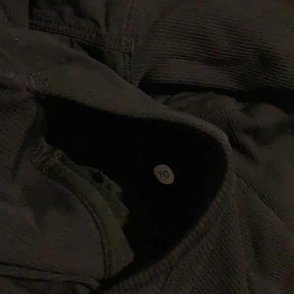 Lululemon - Picture 2 of 2